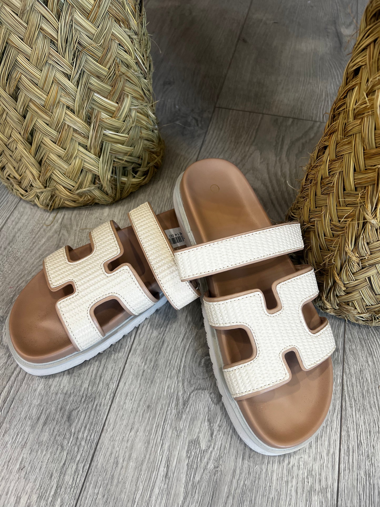 Boho H Sandles