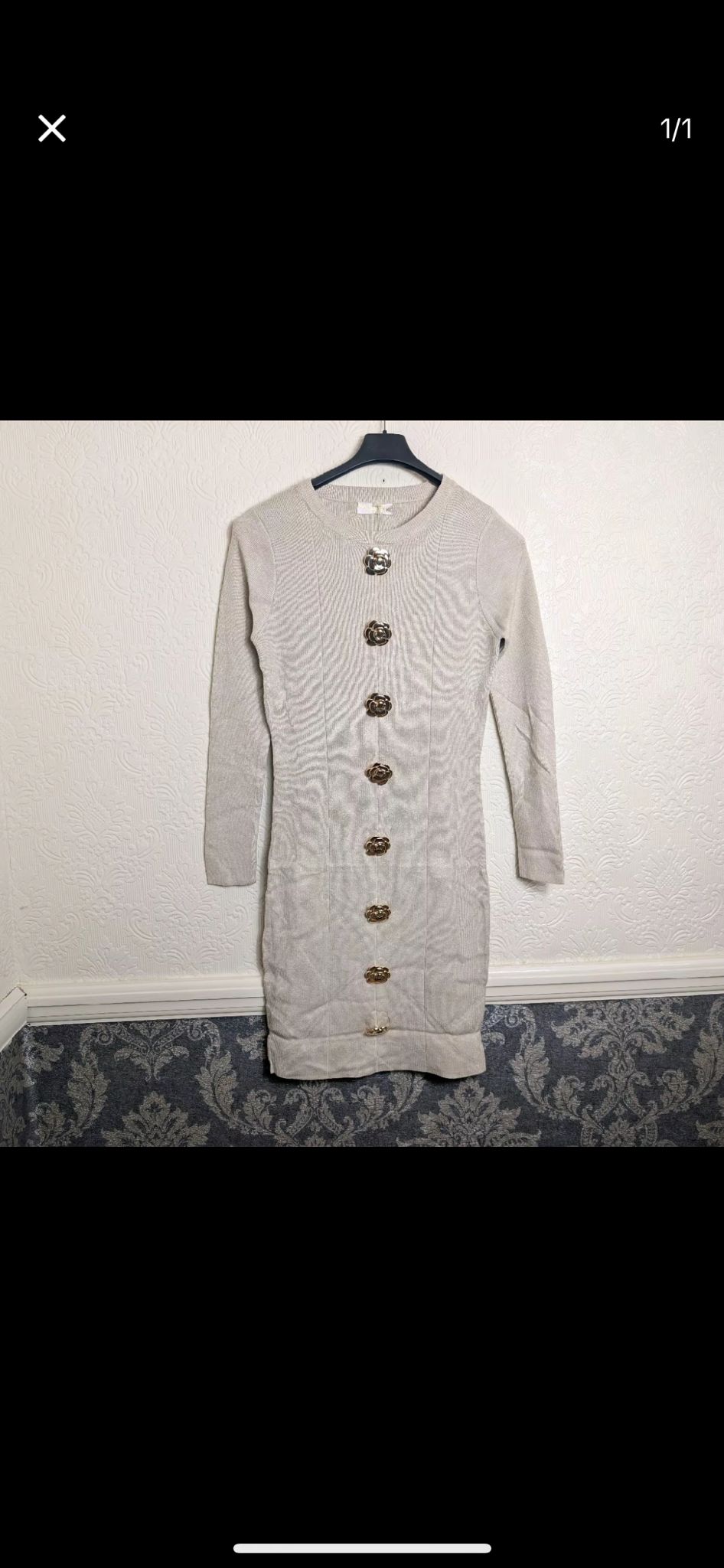 Rose button cream dress